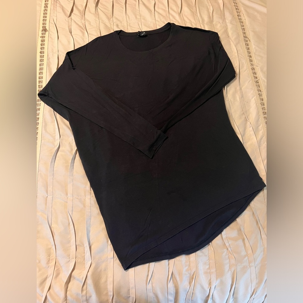 Athleta Women's Size Medium Black Asymmetrical Threadlight Relaxed Long Sleeve